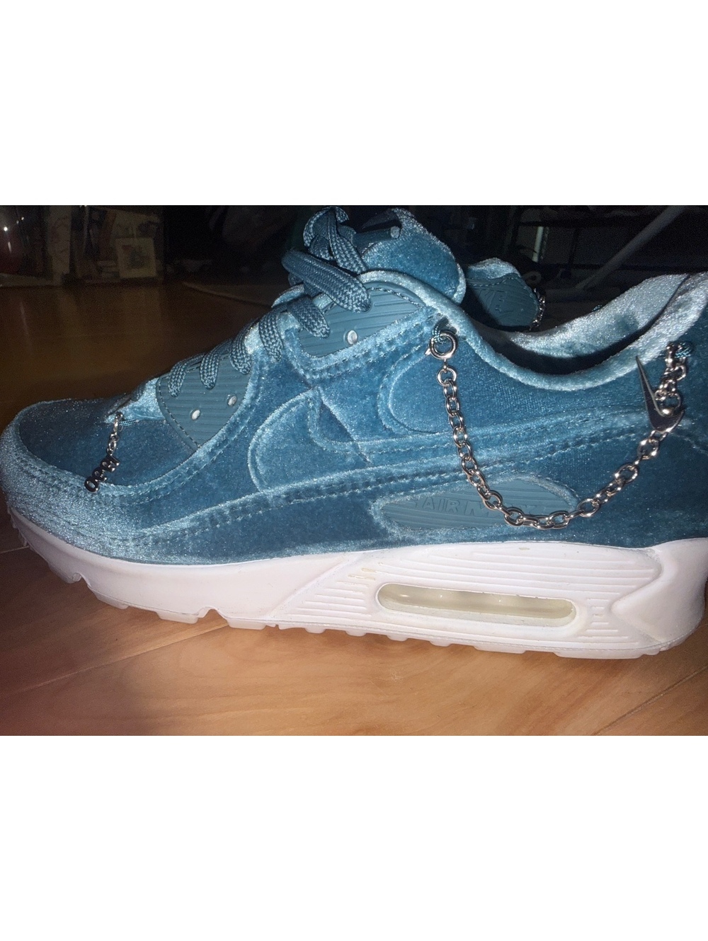 Nike Air Max 90 Velvet Blue Sneakers with Silver Chain Accents 8.5 EUC